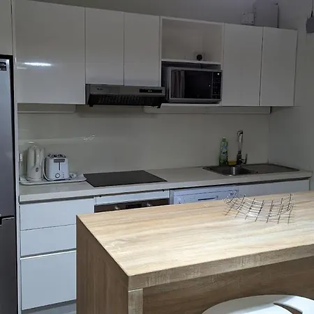 Luxury 2-Bedroom Apartment With Shared Pool 2 Mins To Pereybere Beach Extérieur photo