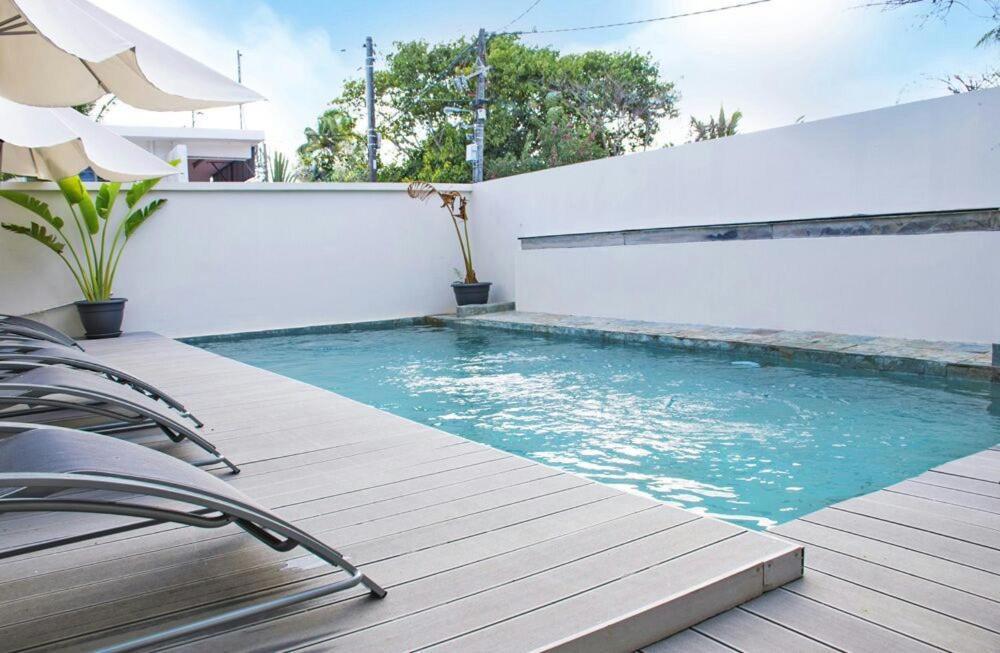 Luxury 2-bedroom With Shared Pool 2 Mins To Pereybere Pereybere Beach